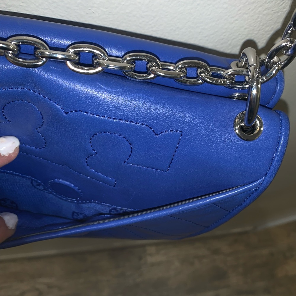 Tory Burch Alexa Convertible Leather Shoulder Bag - Picture 8 of 8